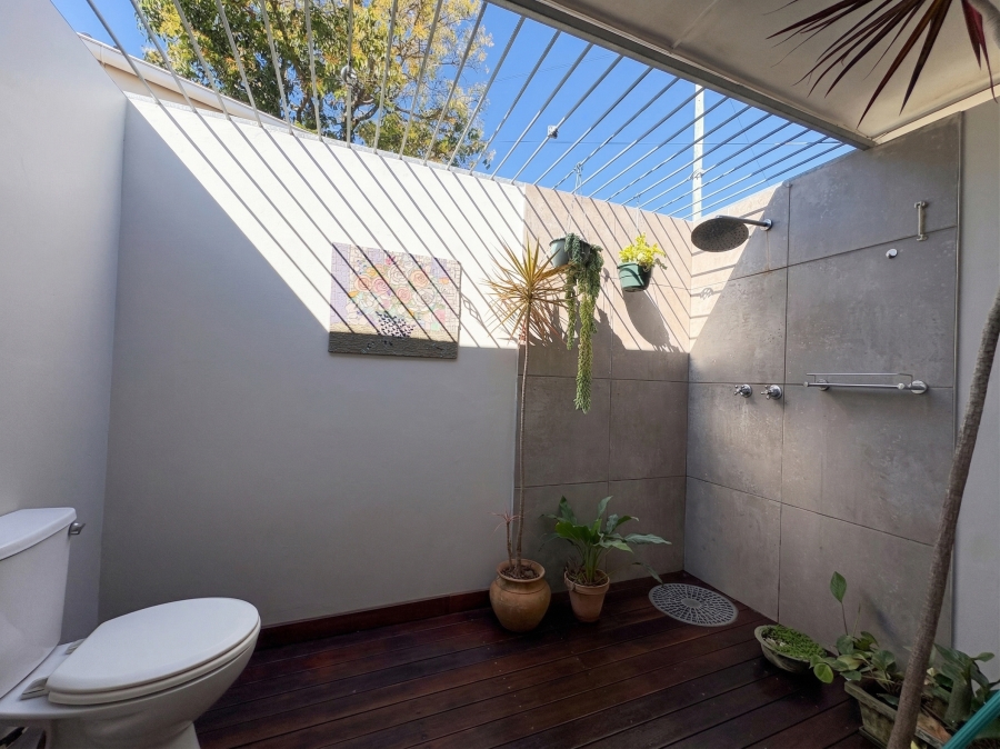 4 Bedroom Property for Sale in Nahoon Beach Eastern Cape